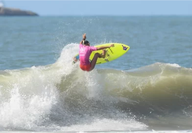 CBSurf Rip Curl Grom Search: seleção de fotos na Praia do Tombo, Guarujá (SP)